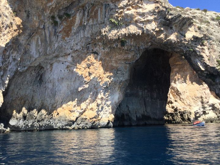 72f2c3f8a312409d90e6d90849911bd8